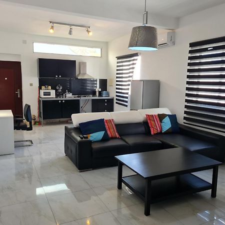 Lovely 1-Bed Apartment In Luanda Exterior foto